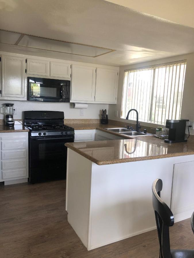 Whispering Meadows Apartments Bakersfield Exteriör bild