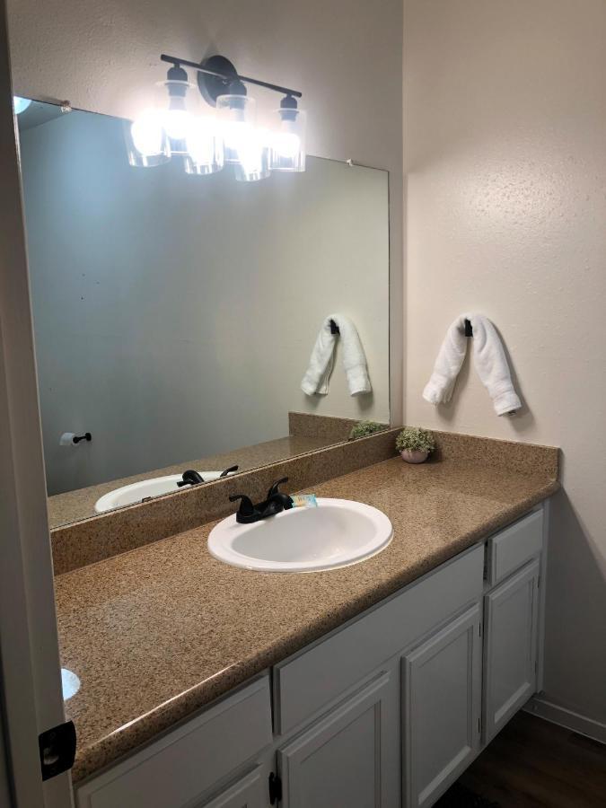 Whispering Meadows Apartments Bakersfield Exteriör bild