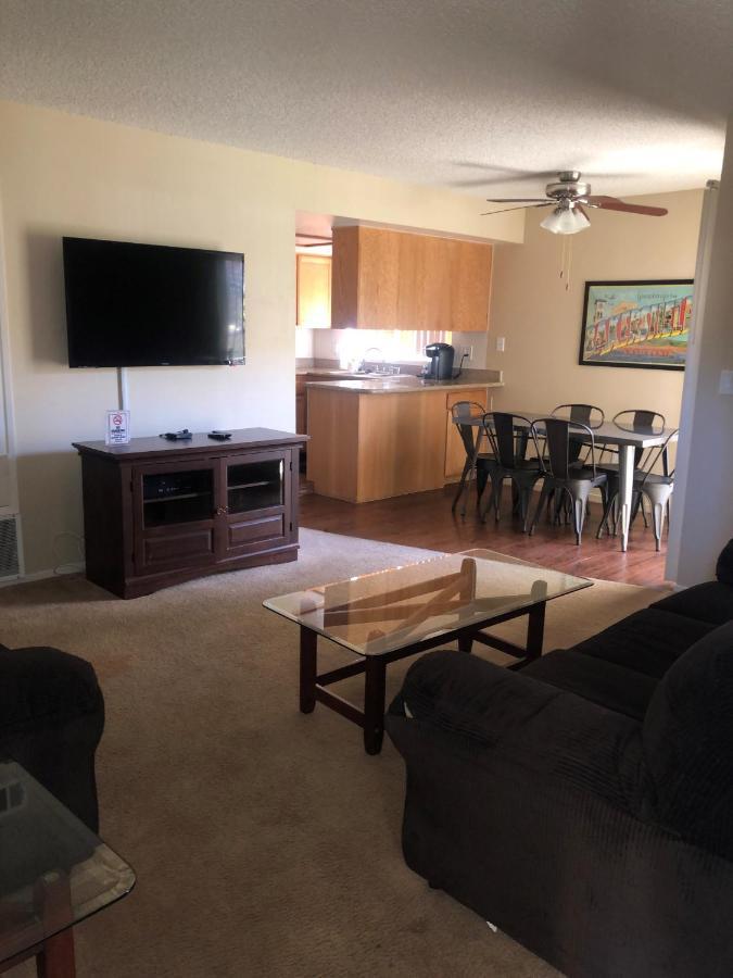 Whispering Meadows Apartments Bakersfield Exteriör bild