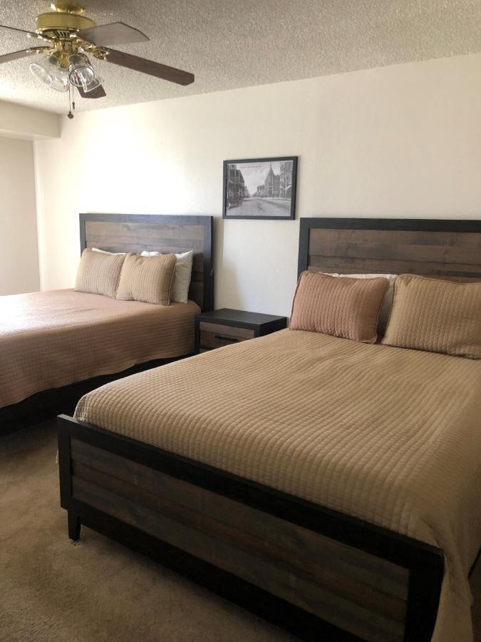 Whispering Meadows Apartments Bakersfield Exteriör bild