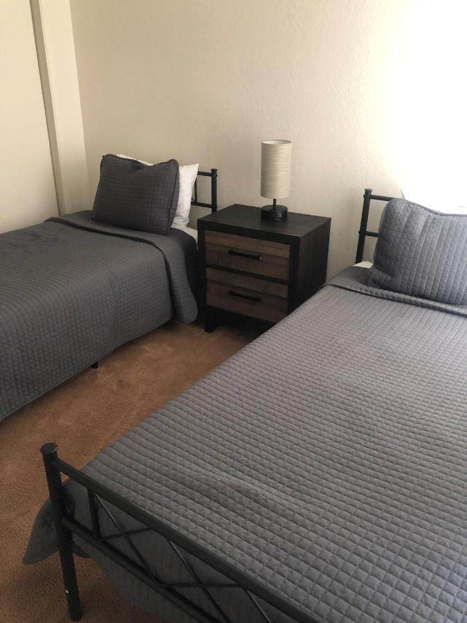 Whispering Meadows Apartments Bakersfield Exteriör bild