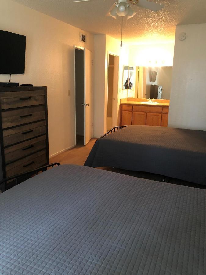 Whispering Meadows Apartments Bakersfield Exteriör bild