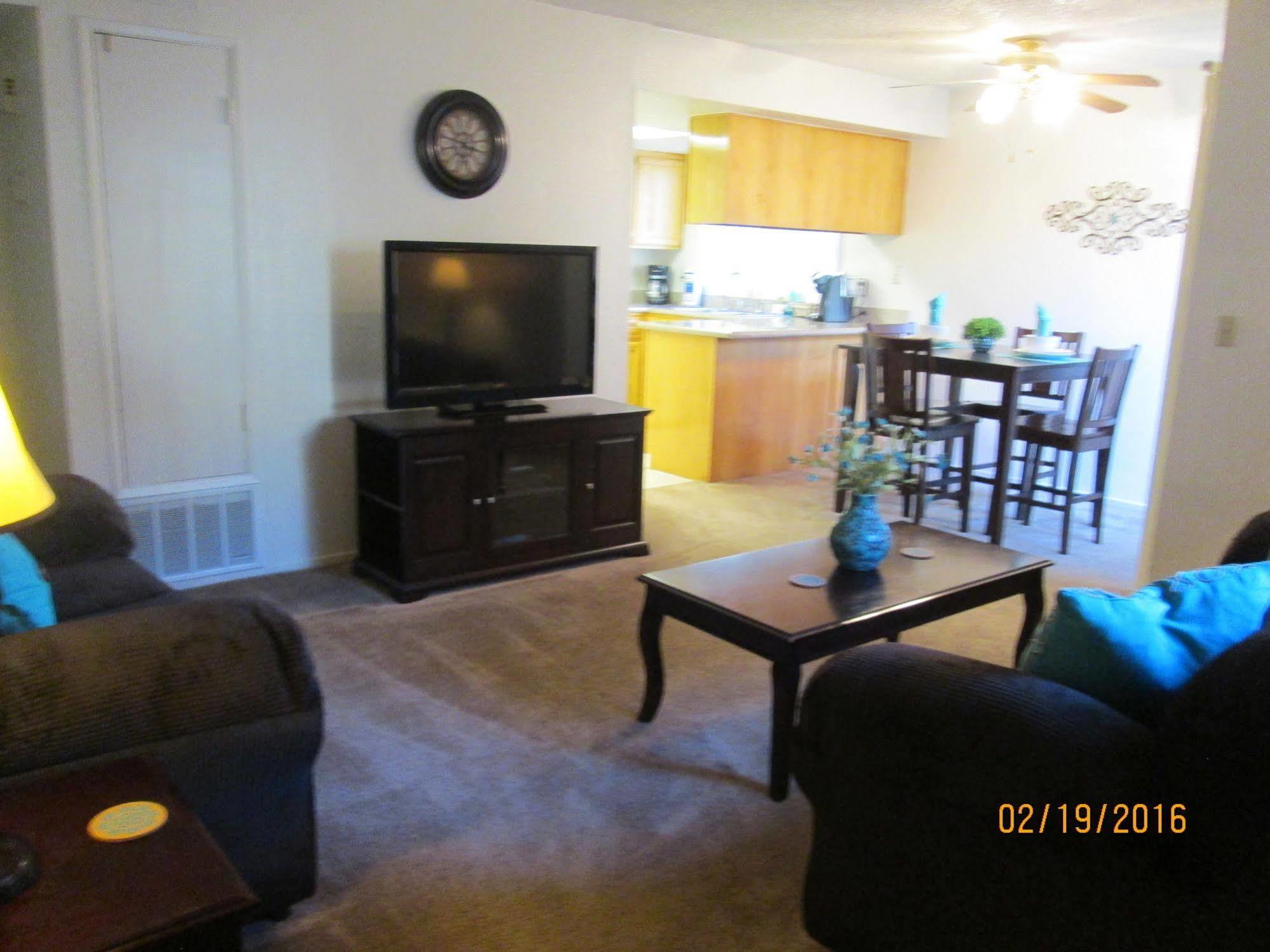 Whispering Meadows Apartments Bakersfield Exteriör bild