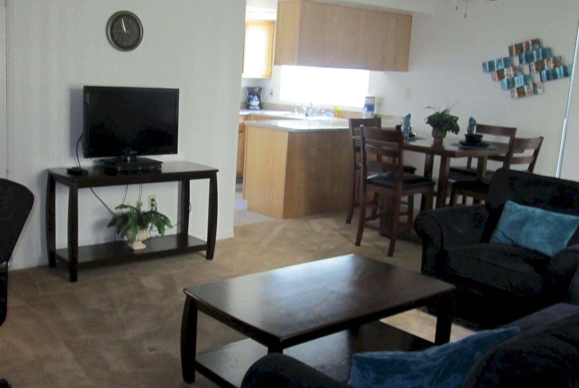 Whispering Meadows Apartments Bakersfield Exteriör bild