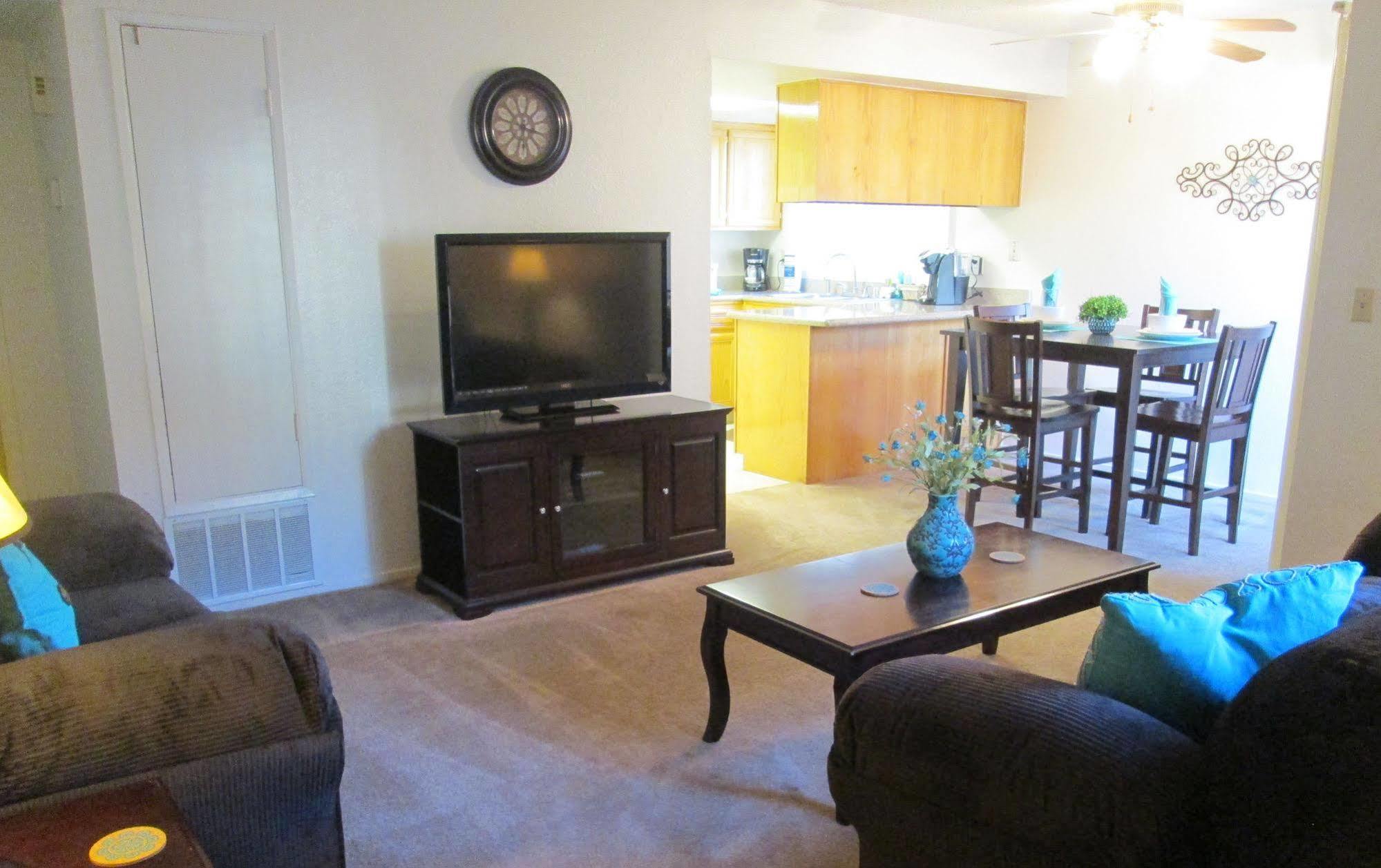 Whispering Meadows Apartments Bakersfield Exteriör bild