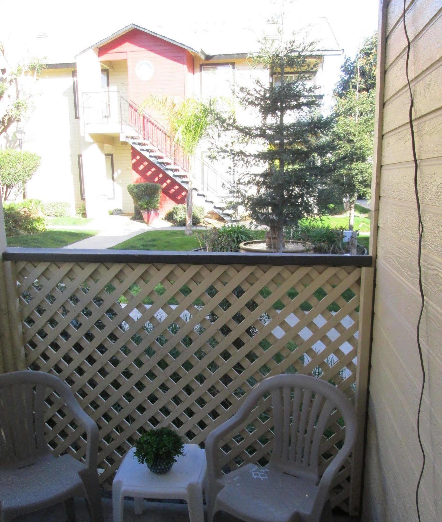 Whispering Meadows Apartments Bakersfield Exteriör bild